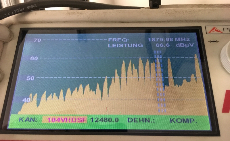 Sat-Spektrum-Schraeglage-Defekt-schlechterEmpfang-TVFay